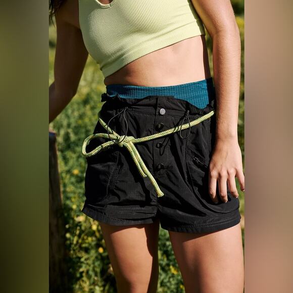 Free People Black Off The Grid Solid Shorts Size Large - Picture 1 of 8